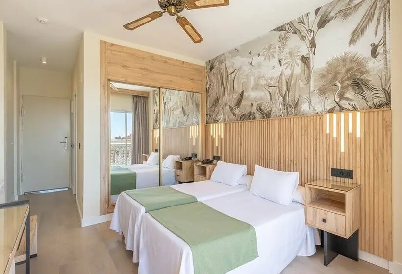 هتل Parasol by Dorobe