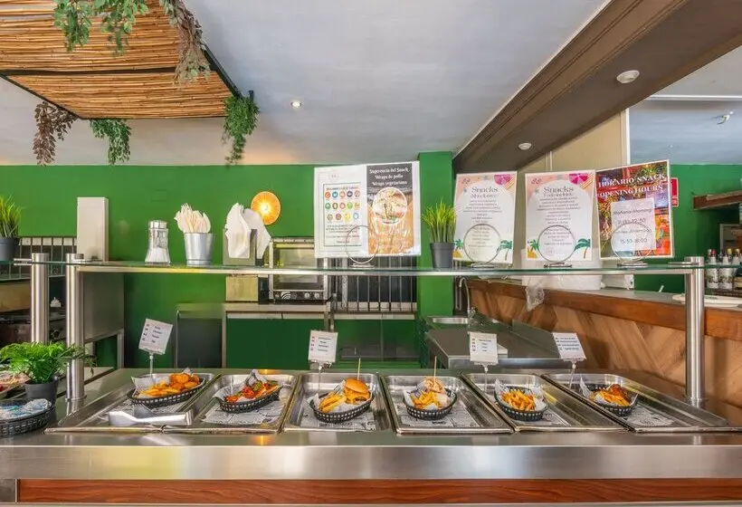 Hotel Parasol by Dorobe