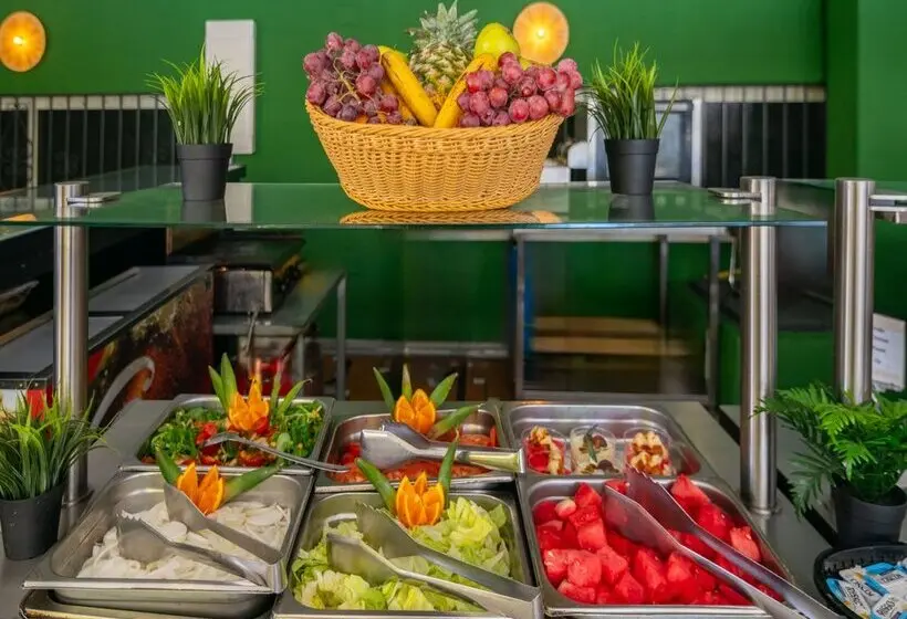 Hotel Parasol by Dorobe