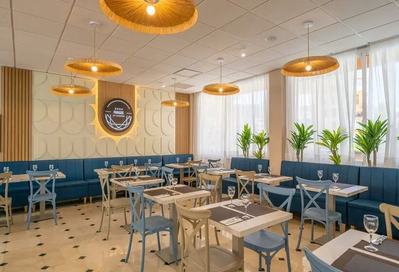 Hotel Parasol by Dorobe