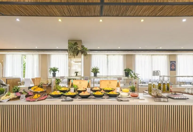 Hotel Parasol by Dorobe