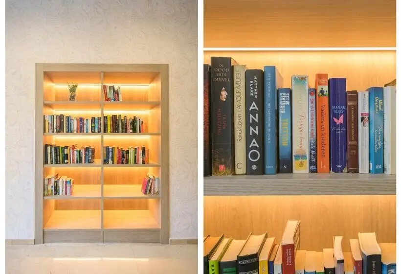 Hotel Parasol by Dorobe