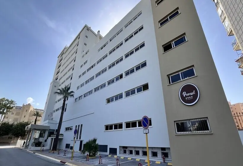 Hotel Parasol by Dorobe