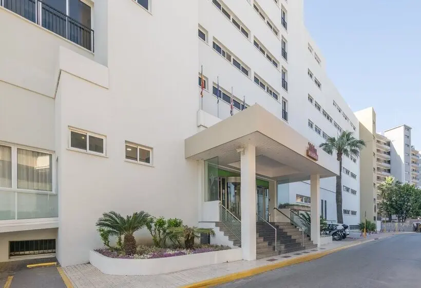 Hotel Parasol by Dorobe