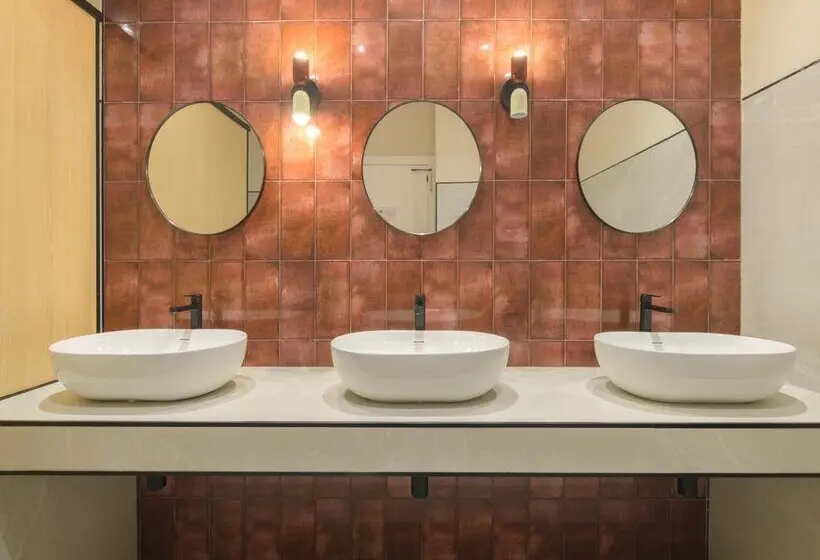 Hotel Parasol by Dorobe