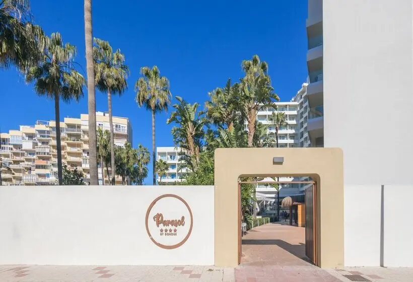 Hotel Parasol by Dorobe