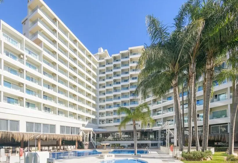 Hotel Parasol by Dorobe