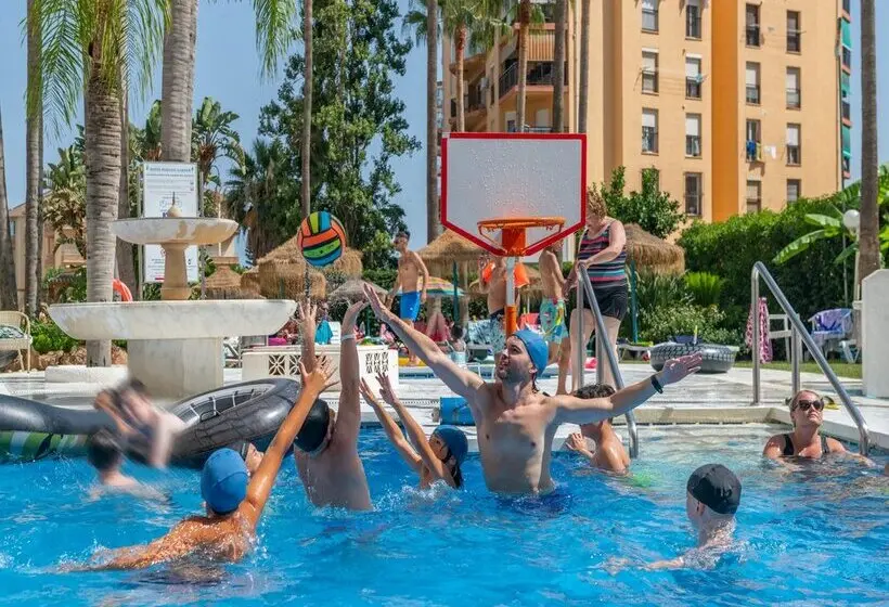 Hotel Parasol by Dorobe