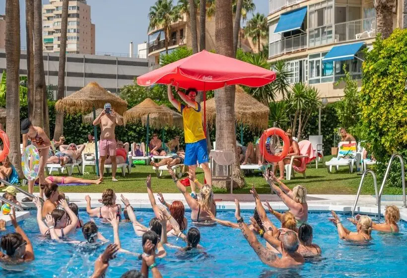 Hotel Parasol by Dorobe