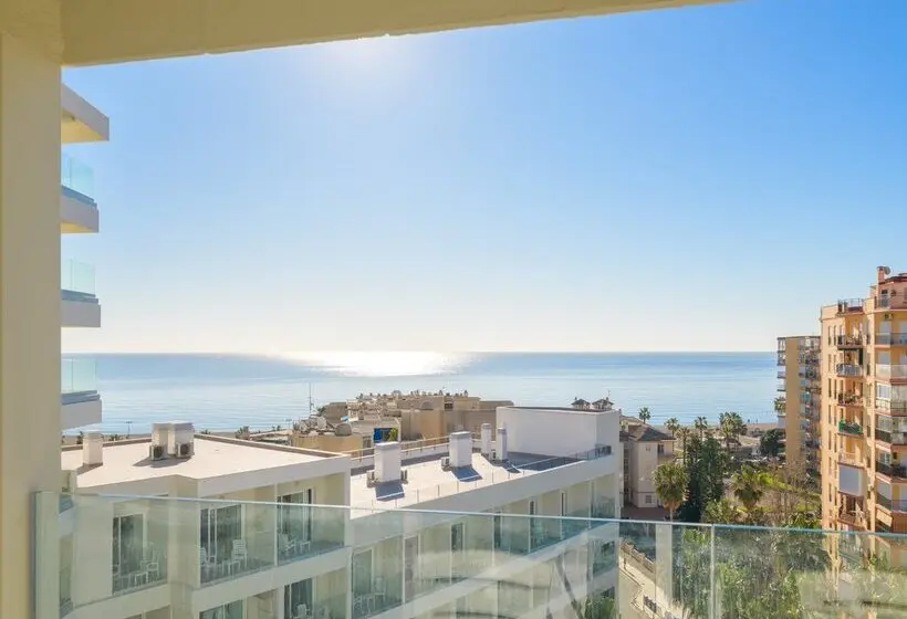 Hotel Parasol by Dorobe