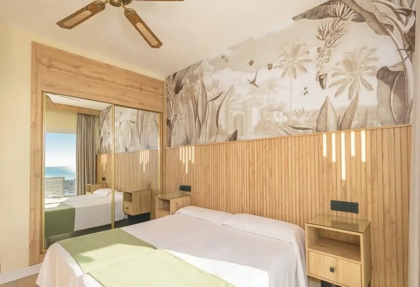 Hotel Parasol by Dorobe