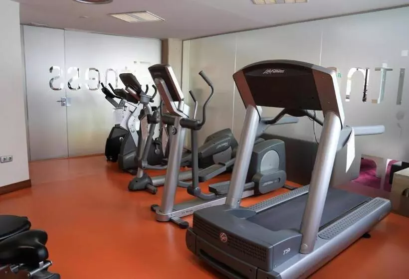 Otel Port Azafata Valencia