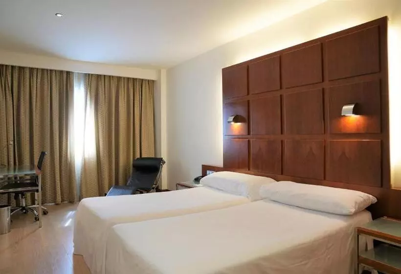 Otel Port Azafata Valencia