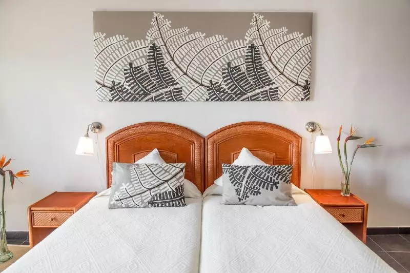 Отель Silken Saaj Maar  Adults Only