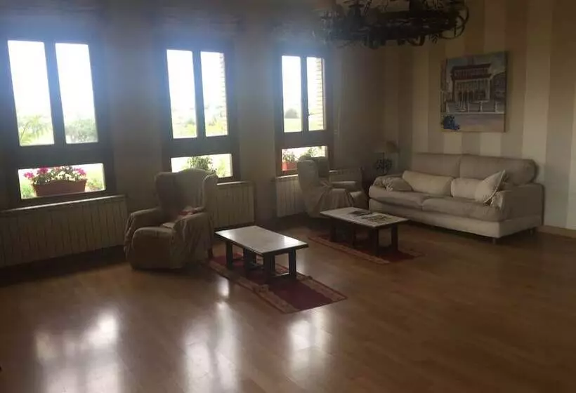 בית מלון כפרי Cariñena