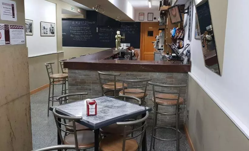 호텔 Hostal El Busto