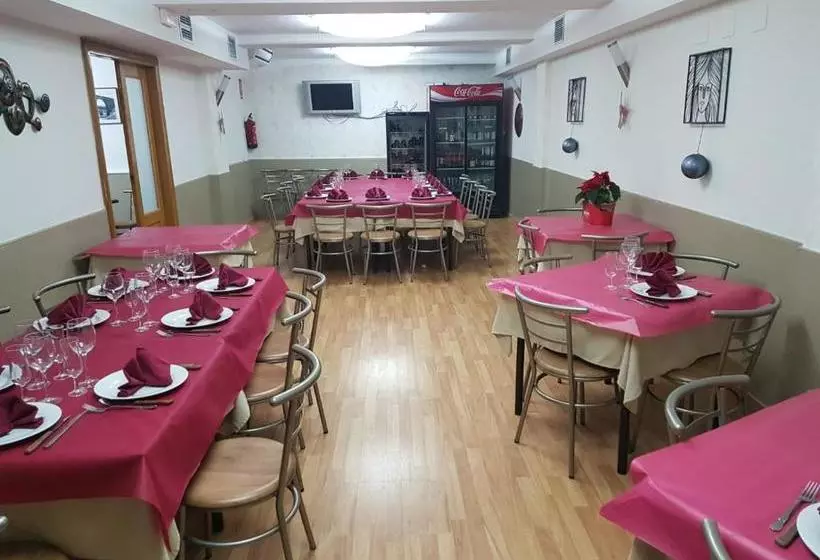 호텔 Hostal El Busto