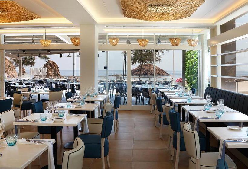 هتل Golden Mar Menuda