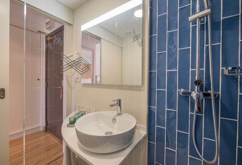 هتل Golden Mar Menuda