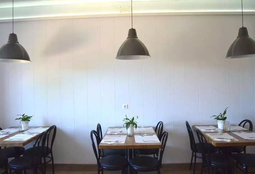 فندق Hostal Carlos V