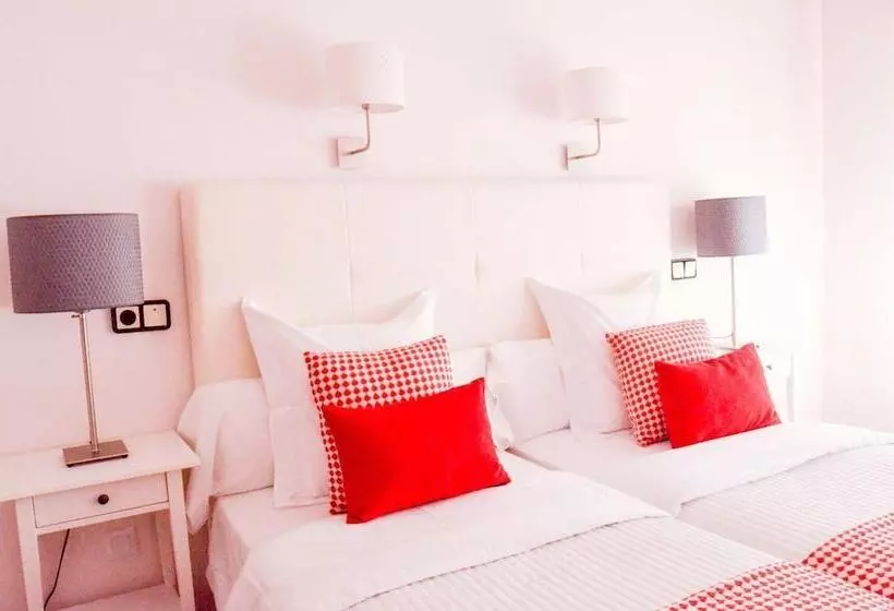 فندق Hostal Carlos V