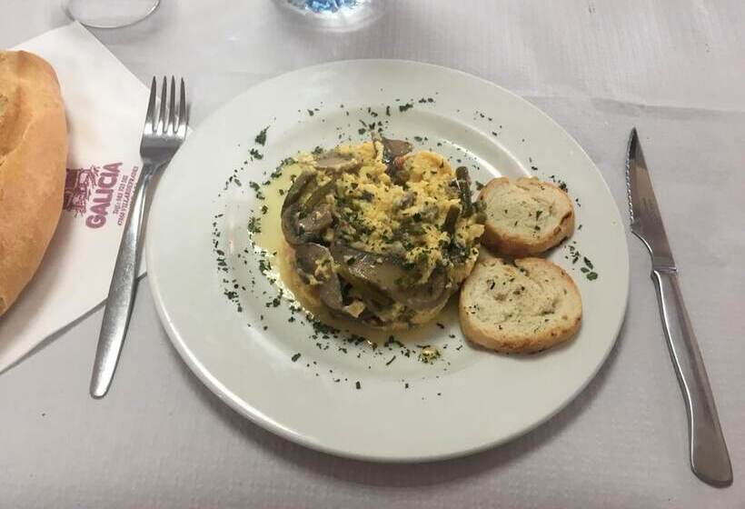 ホテル Hostal Galicia