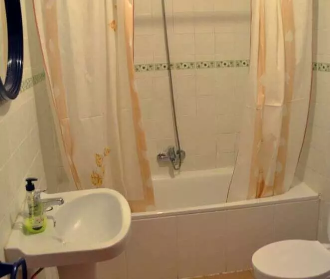 هتل Hostal Galicia