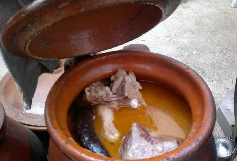 Отель Hostal Mays