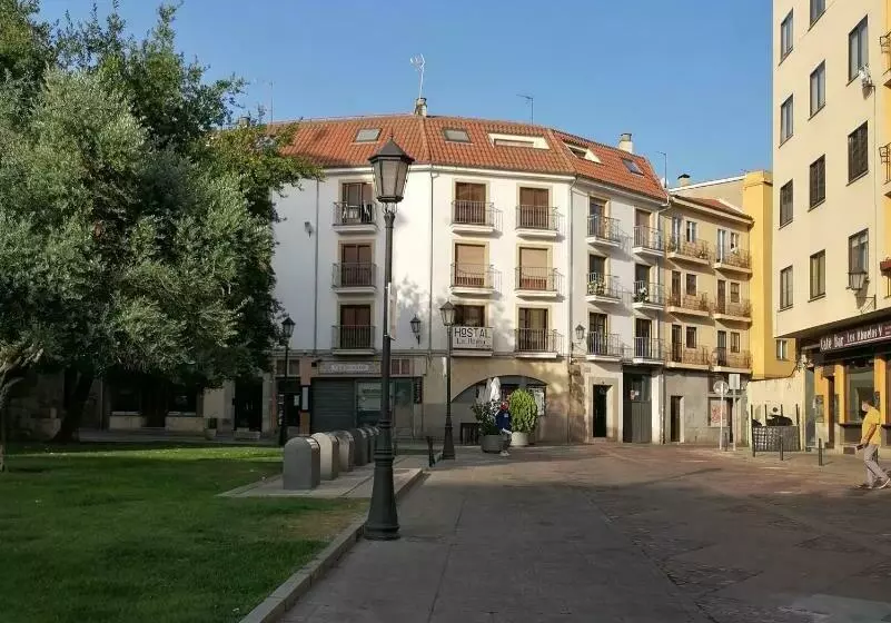 בית מלון כפרי La Reina