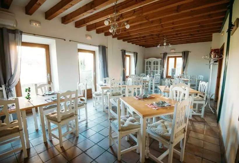 בית מלון כפרי Posada De Robledillo