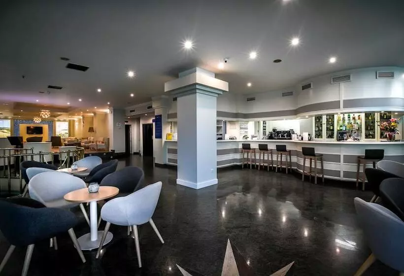 Hotel Villa De Laredo