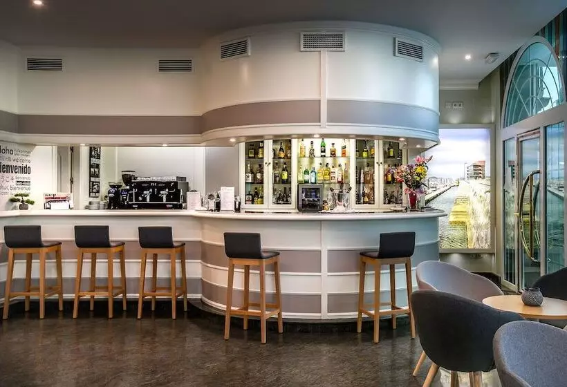 Hotel Villa De Laredo