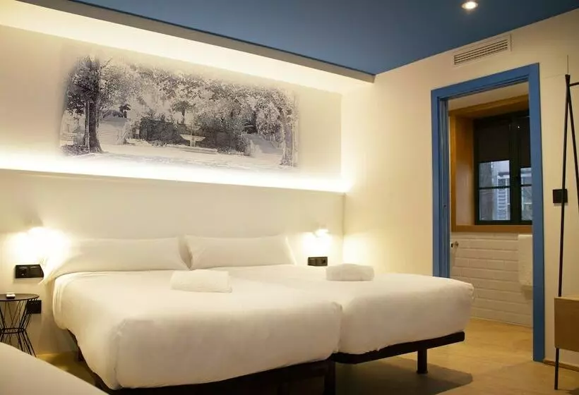 פונדק Alameda Rooms Santiago