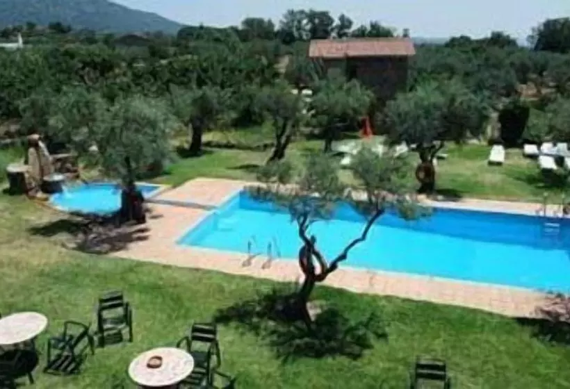 فندق فئة نجمة واحدة Hosteria Fontivieja