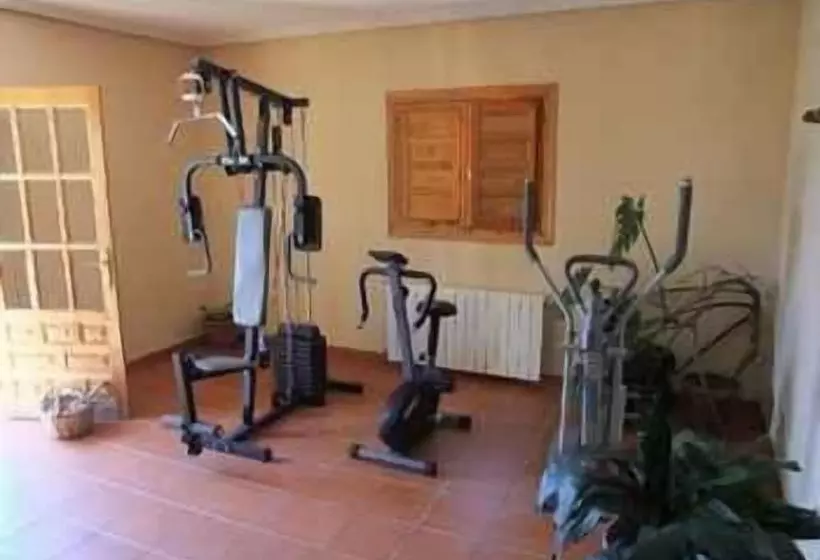 فندق فئة نجمة واحدة Hosteria Fontivieja