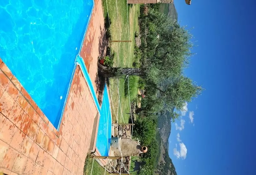 فندق فئة نجمة واحدة Hosteria Fontivieja