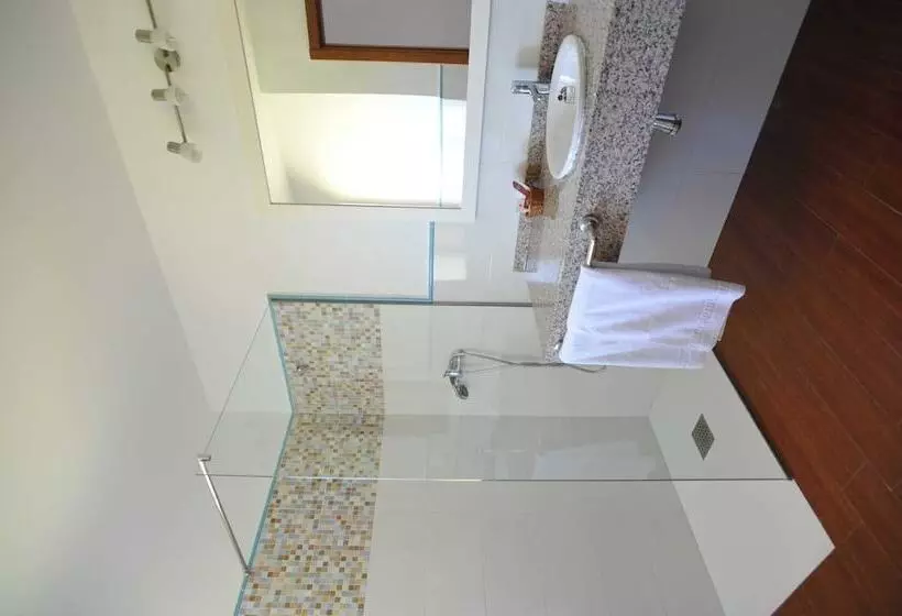 فندق فئة نجمة واحدة Hosteria Fontivieja