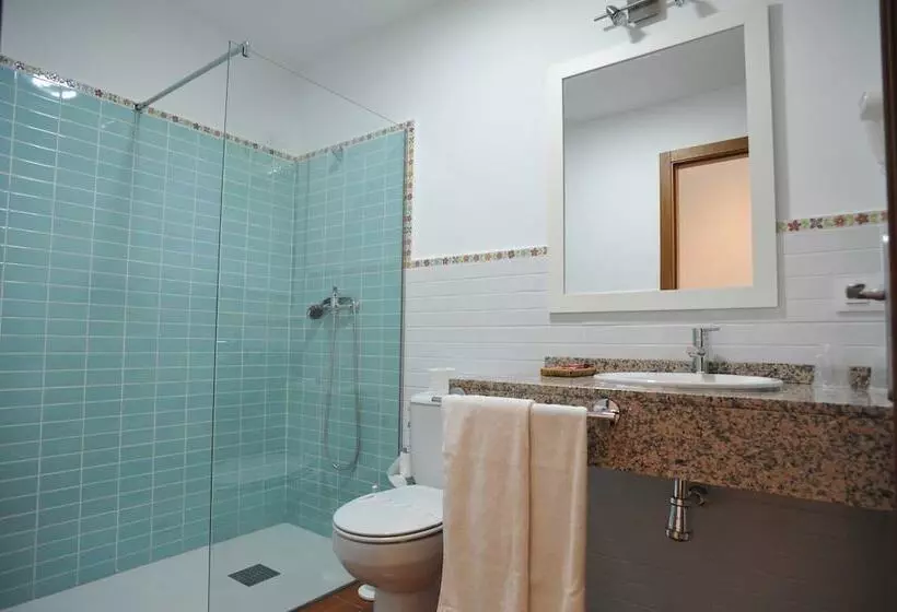 فندق فئة نجمة واحدة Hosteria Fontivieja