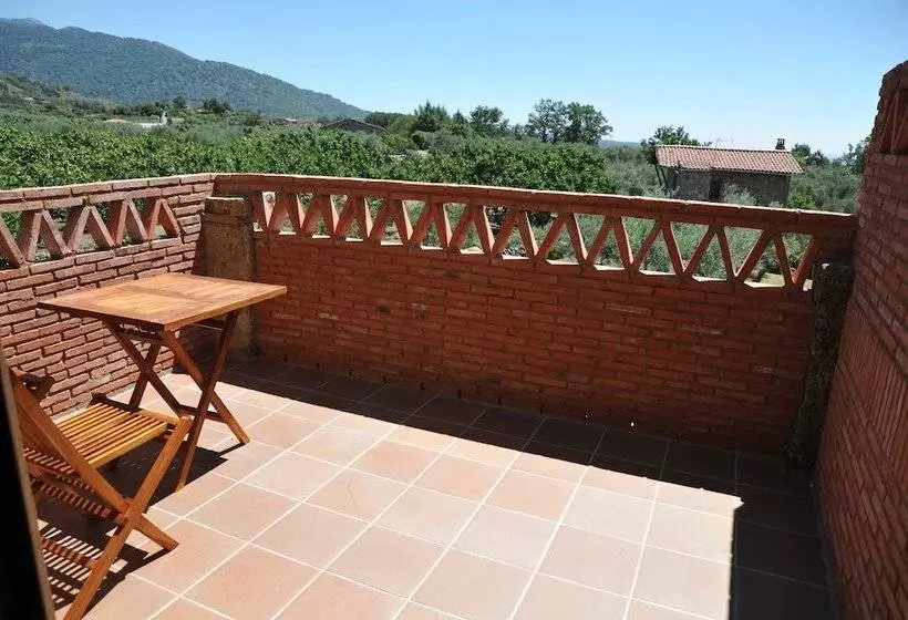 فندق فئة نجمة واحدة Hosteria Fontivieja