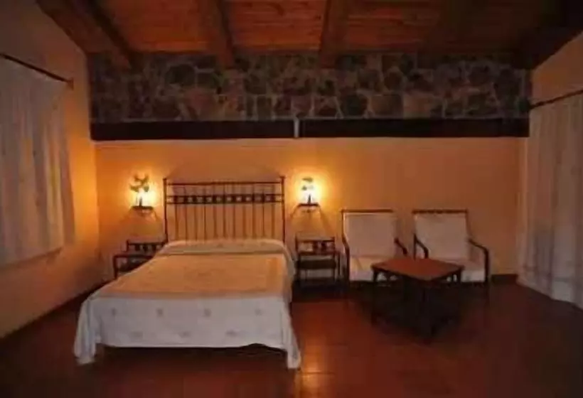 فندق فئة نجمة واحدة Hosteria Fontivieja