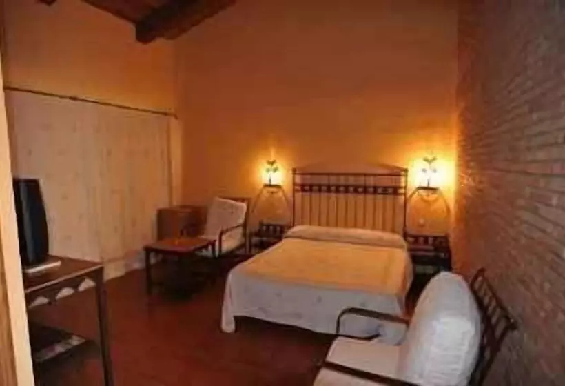 فندق فئة نجمة واحدة Hosteria Fontivieja