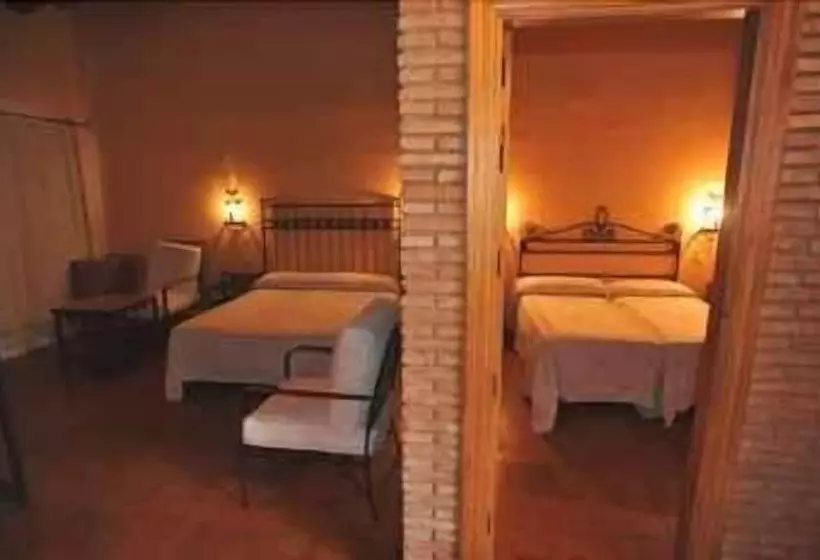 فندق فئة نجمة واحدة Hosteria Fontivieja