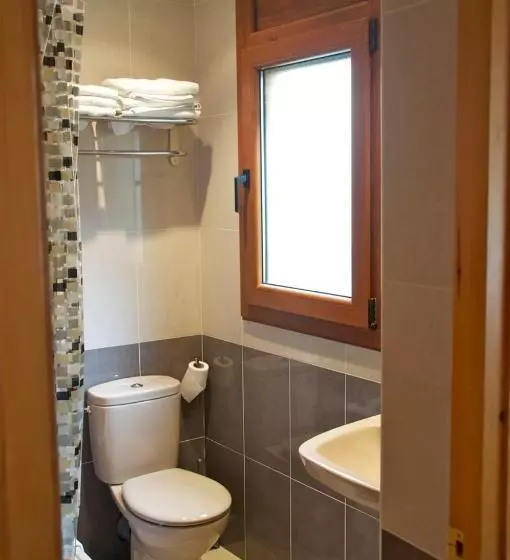 هتل Habitacions Aurora