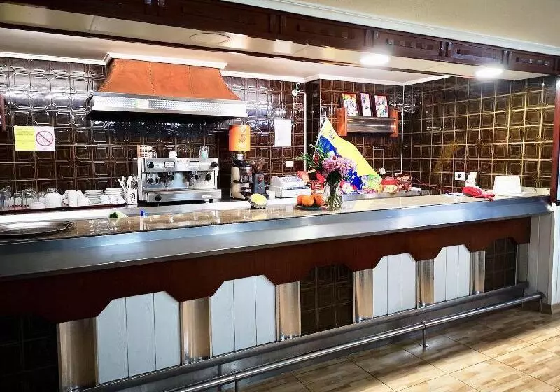 בית מלון כפרי Hostal Louro