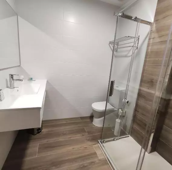 בית מלון כפרי Hostal Restaurante Paris