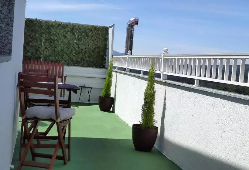 בית מלון כפרי Hostal Restaurante Paris