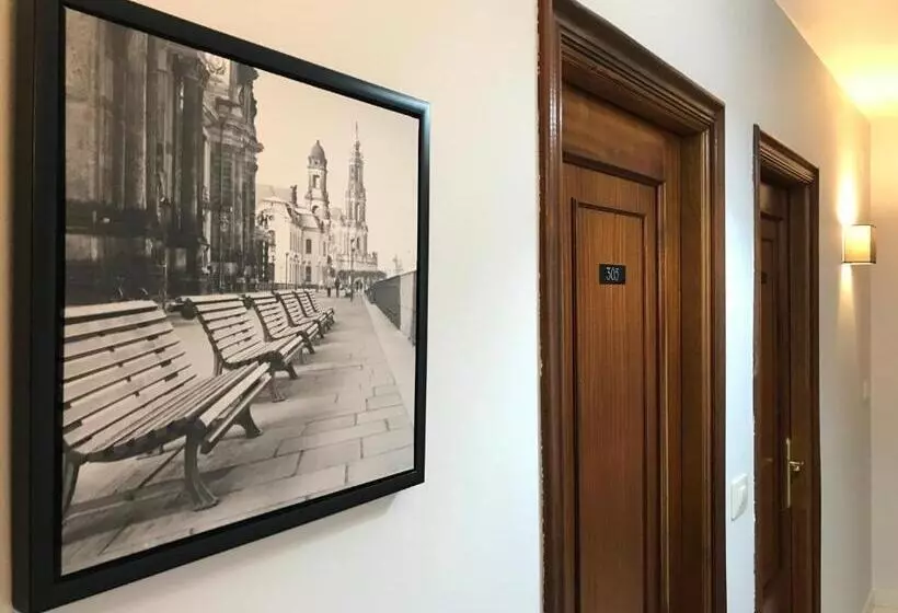 בית מלון כפרי Hostal Restaurante Paris