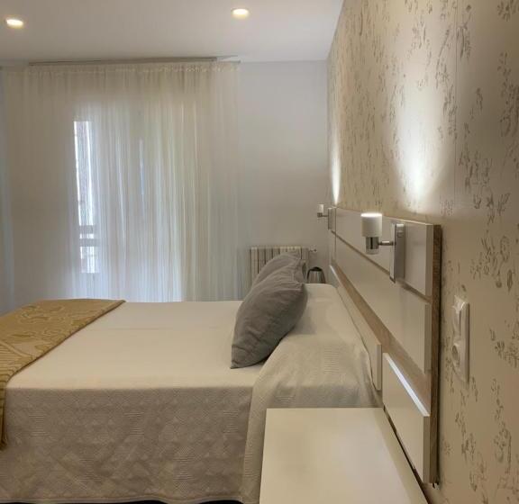 هتل Hostal San Fernando