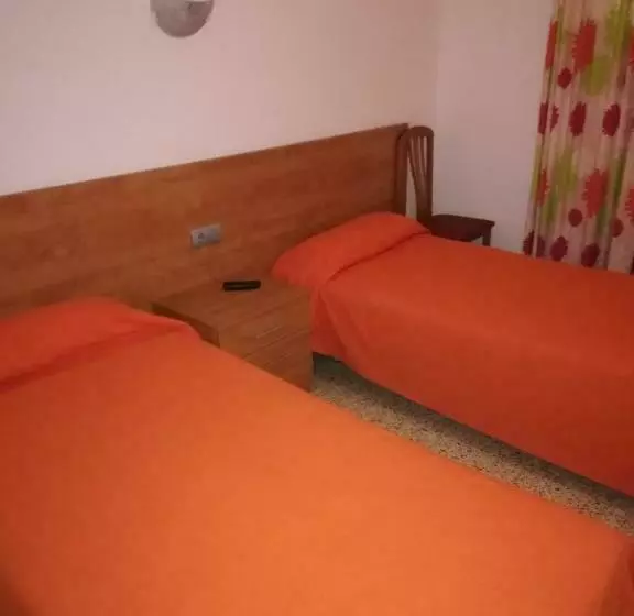 فندق Hostal Santa Clara