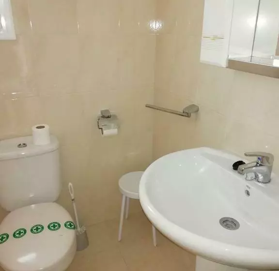 فندق Hostal Santa Clara